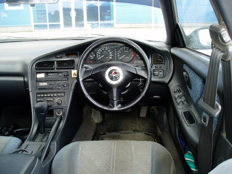 Toyota Carina ed салон