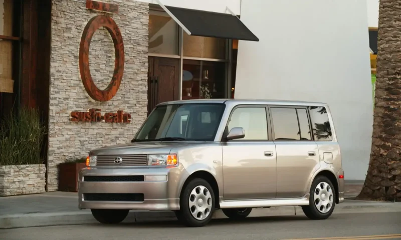 Тойота Scion XB