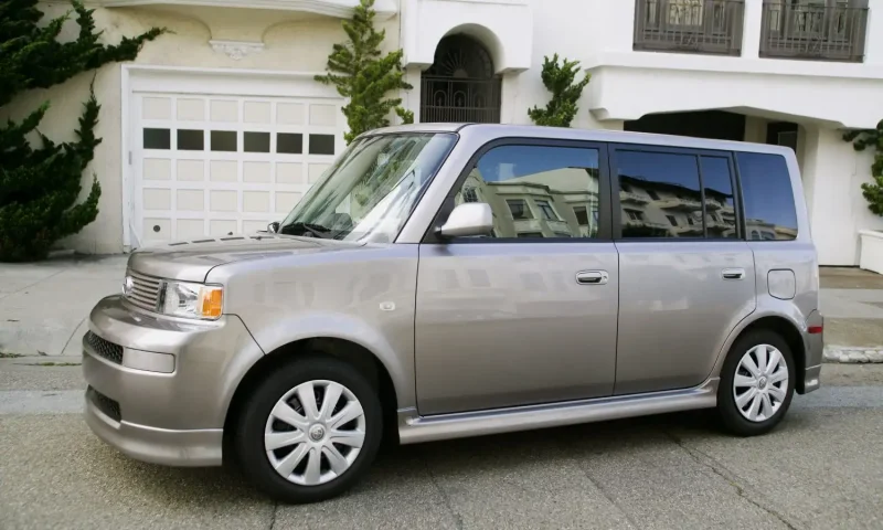 Toyota Scion XB 2004