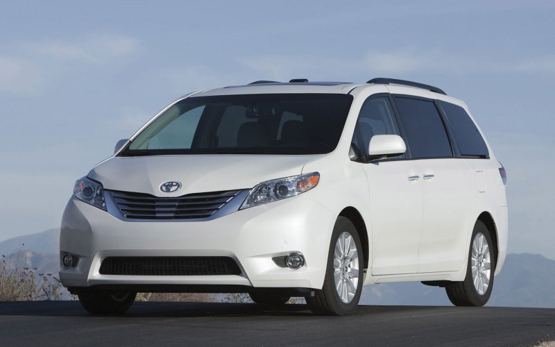 Toyota Noah 2007-2013