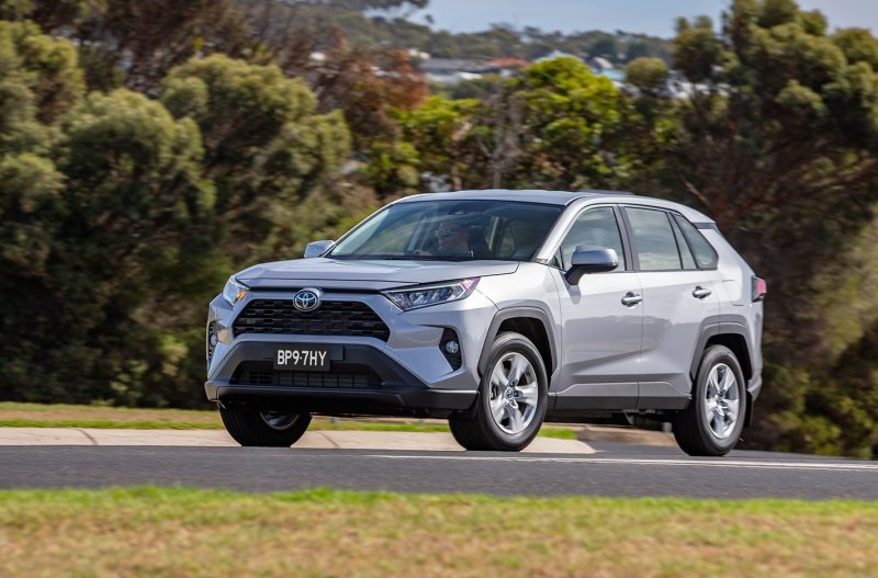 Абсолютно новый Toyota rav4