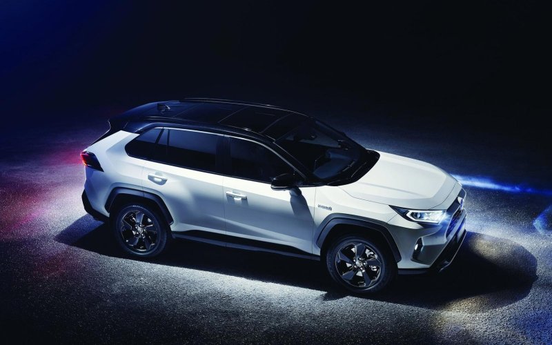 Toyota rav4 новый