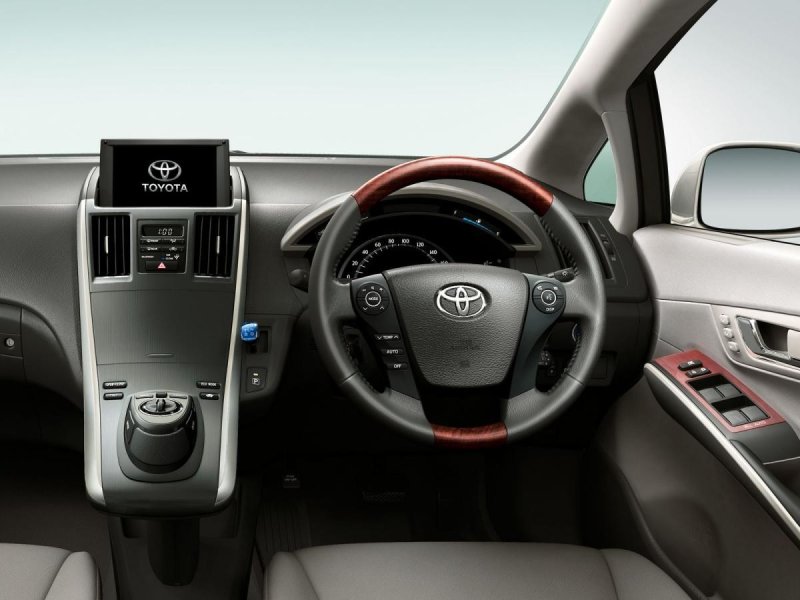 Toyota Axio 2014