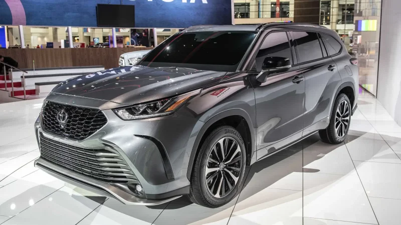 Toyota Highlander 2011 белый