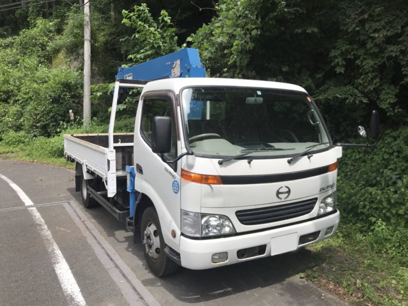 Hino Dutro грузовой фургон