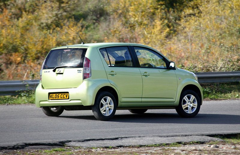 Daihatsu Sirion 2005