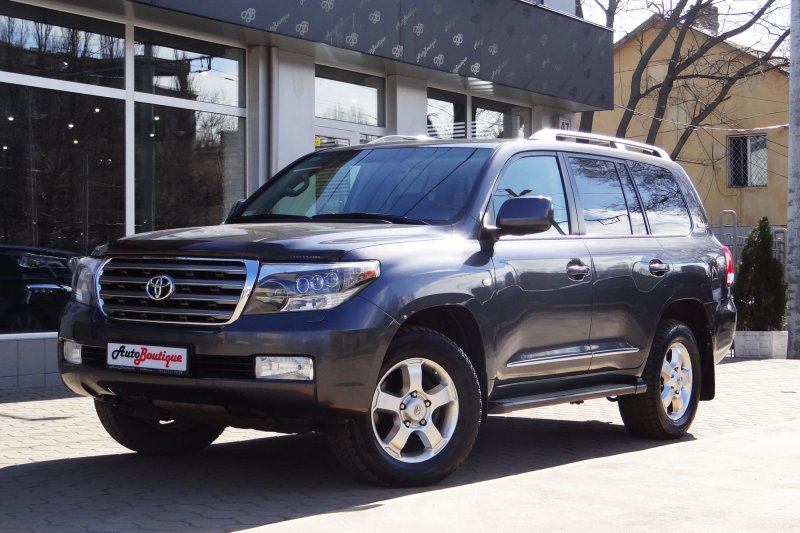 Toyota Land Cruiser 200 2013