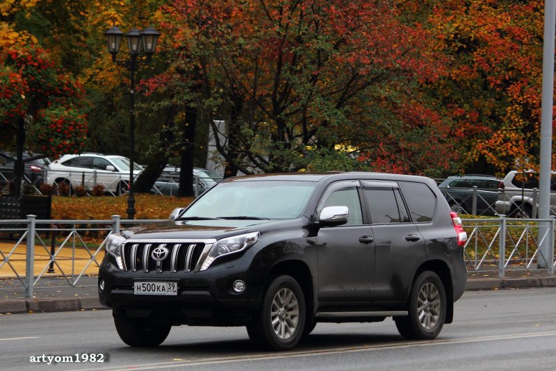 Prado м188ка65