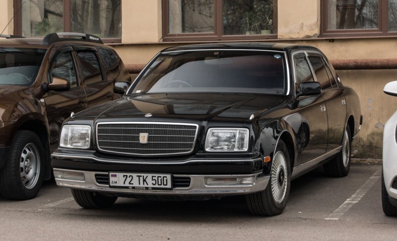 Тойота Сентури 2001г