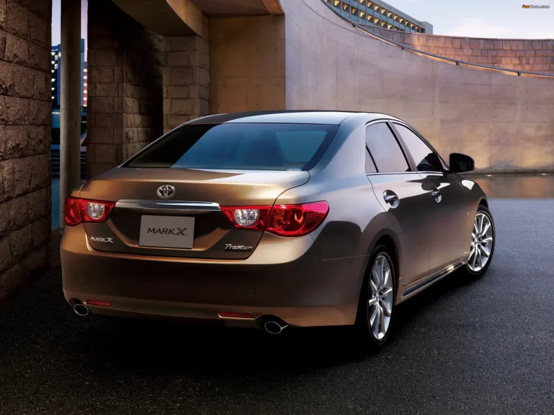 Toyota Mark x Zio 2010