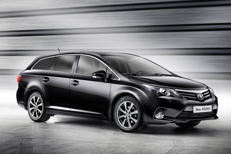 Toyota Avensis универсал 2013