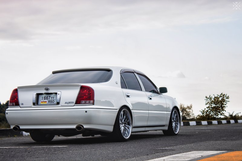 Toyota Crown Majesta s160