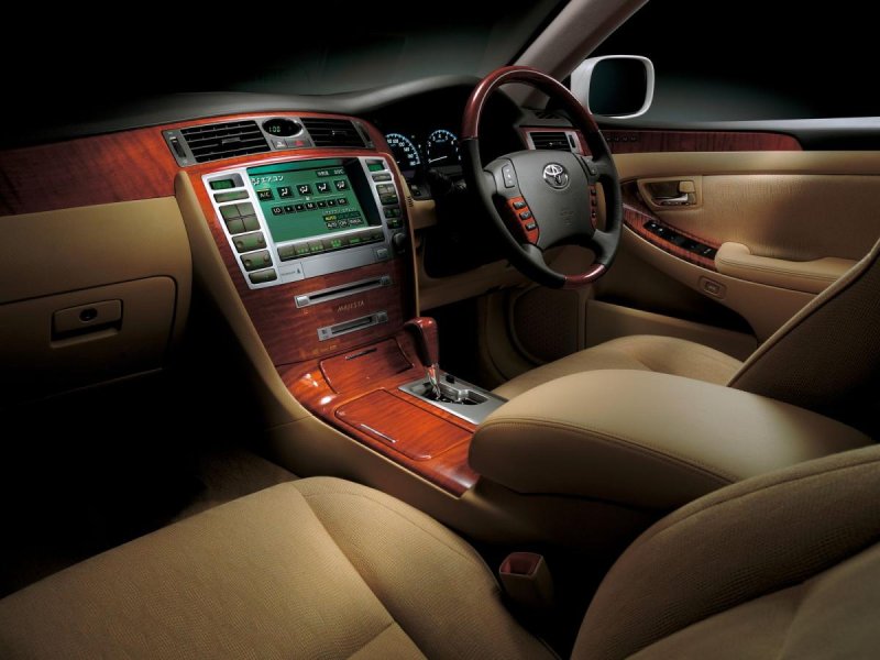 Toyota Crown Majesta s180