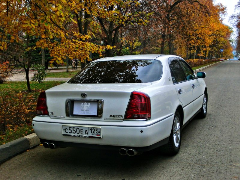 Toyota Crown Majesta