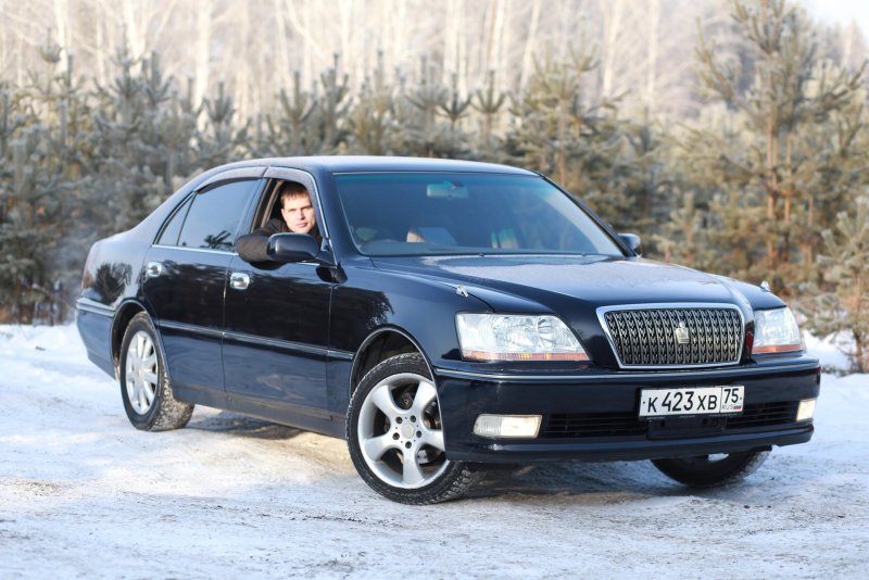 Toyota Crown Majesta 170
