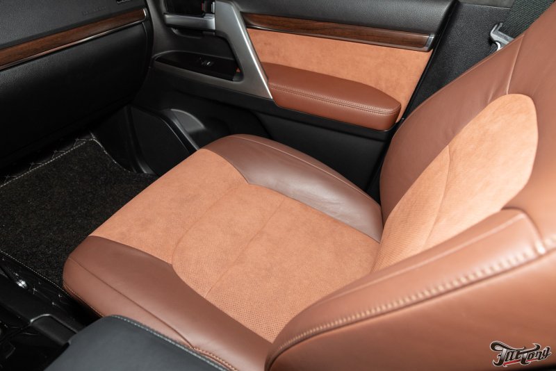 Салон натуральная кожа потолок алькантара Toyota Highlander