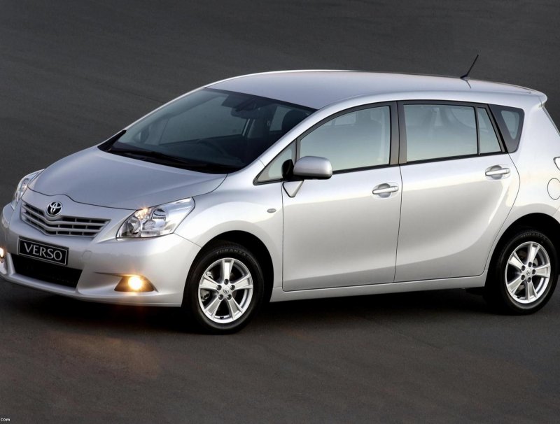 Toyota Сиента 2016