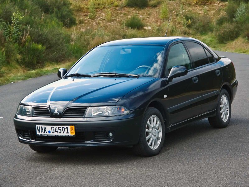 Мицубиси Каризма 2003