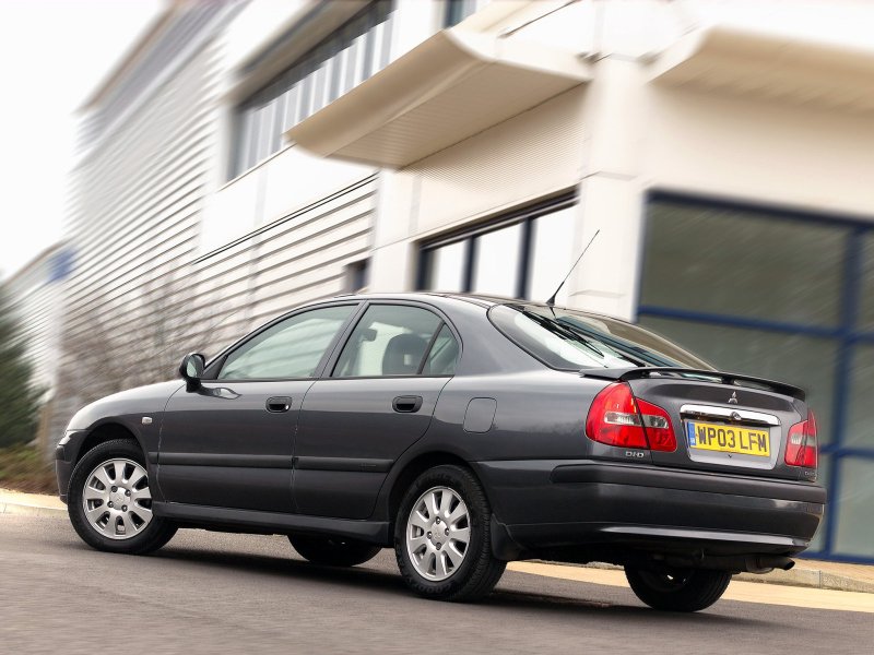 Mitsubishi Carisma 2003 хэтчбек