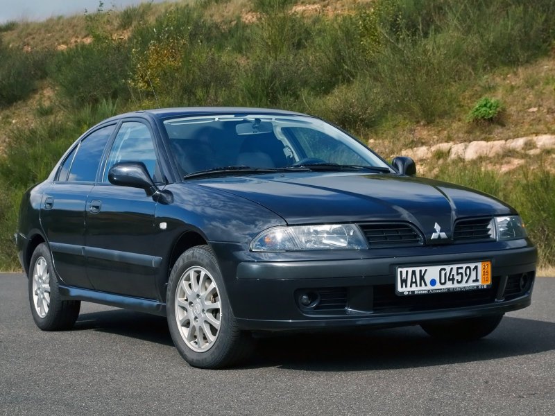 Mitsubishi Carisma 1 поколение