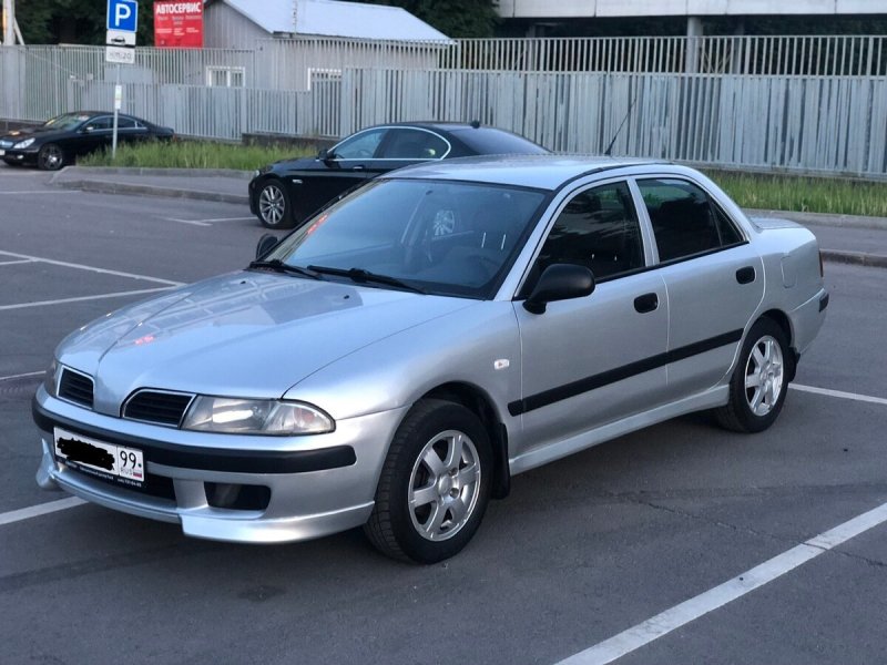 Митсубиси Каризма 2001 1.6