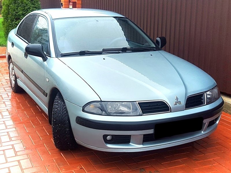 Mitsubishi Carisma 2003 год