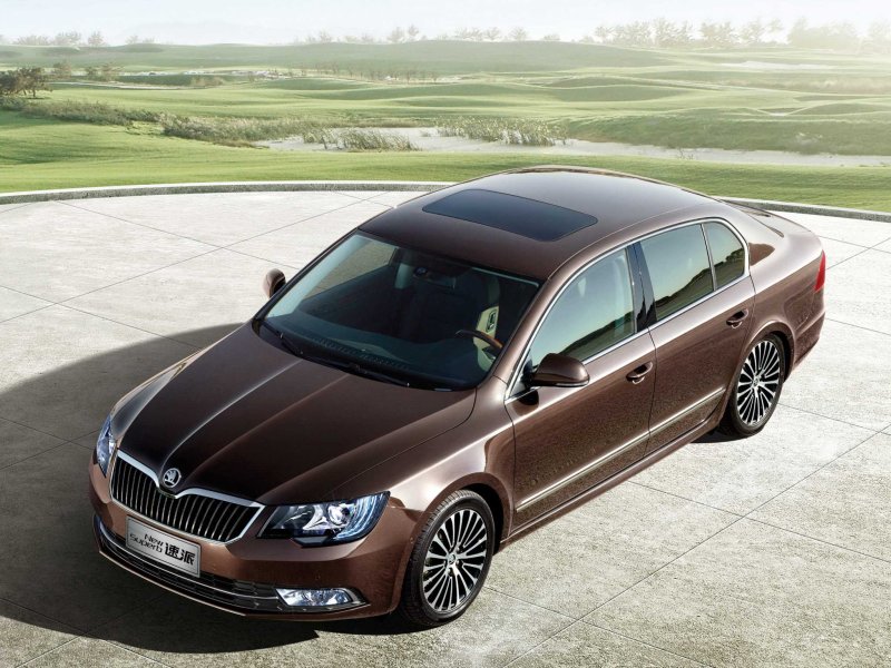 Kia k5 и Skoda Octavia 2021