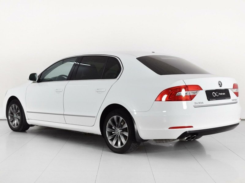 Skoda Superb Combi 2013