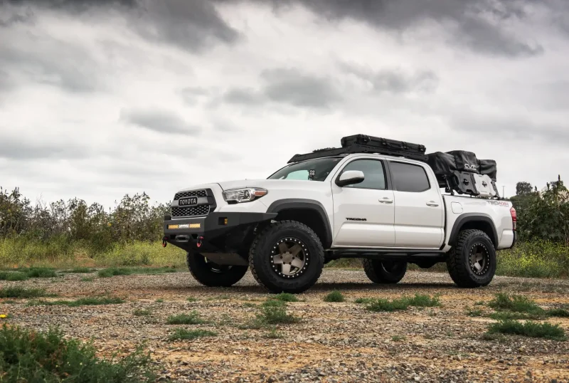 Toyota Tacoma черная