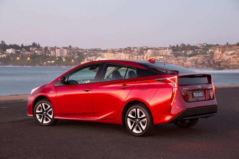 Toyota Prius Hybrid 2016
