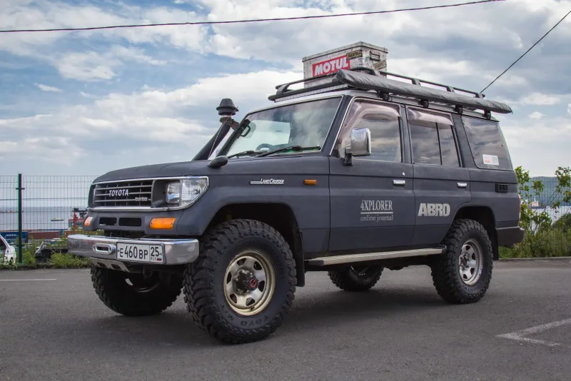 Toyota Land Cruiser Prado 75