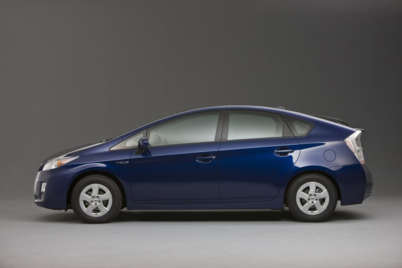 Toyota Prius v ( ) 2012