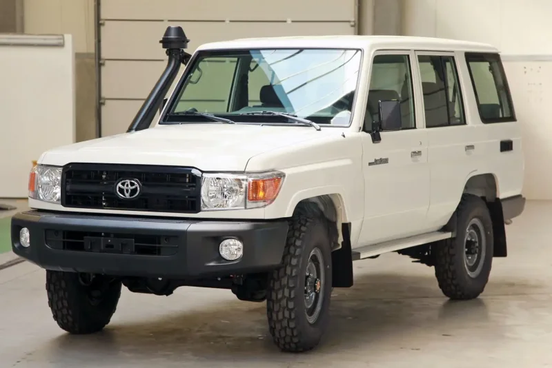 Toyota Land Cruiser 76