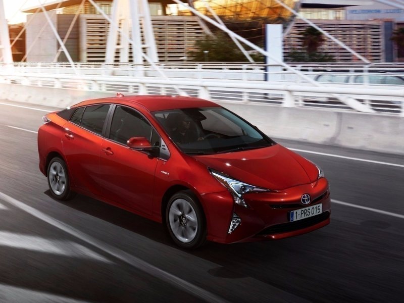 Toyota Prius PHV 35