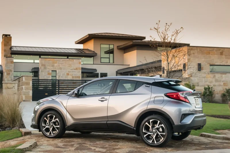 Тойота c-HR zgx10l