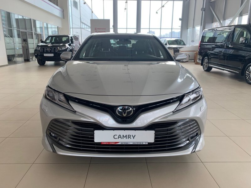 Toyota Camry xv70 2020