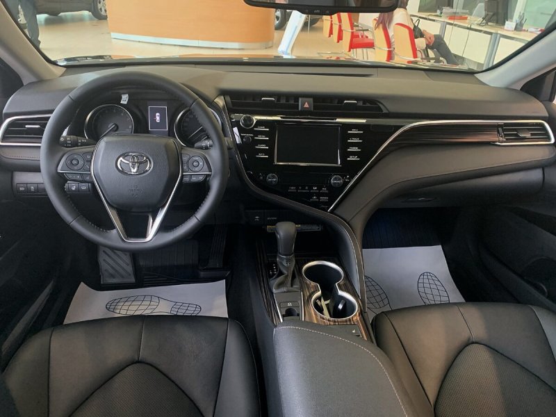 Toyota Camry 2020 салон