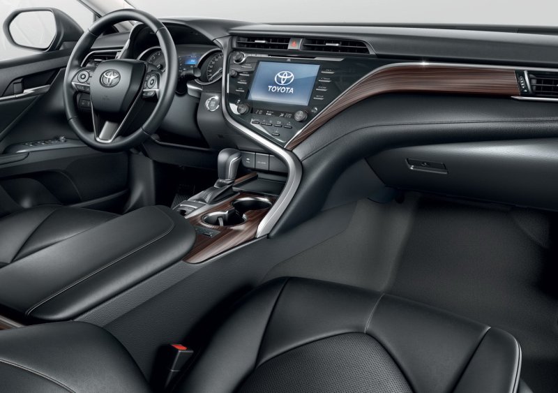 Toyota Camry 2018 салон