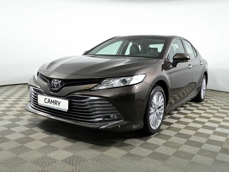Toyota Camry VIII (xv70)