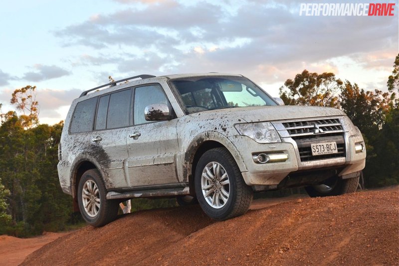 Mitsubishi Pajero 2015