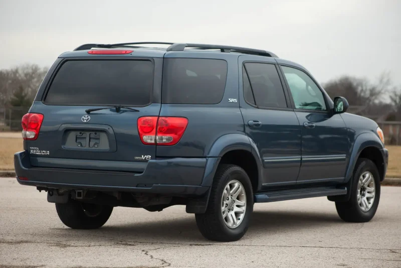 Toyota Sequoia 2001 года