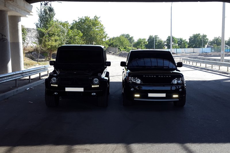 Ford Expedition vs Toyota Land Cruiser