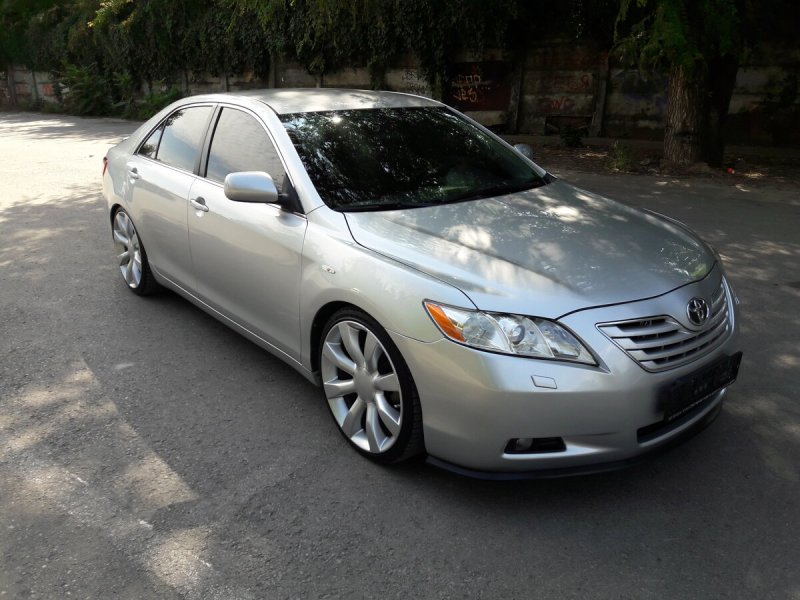 Toyota Camry v40