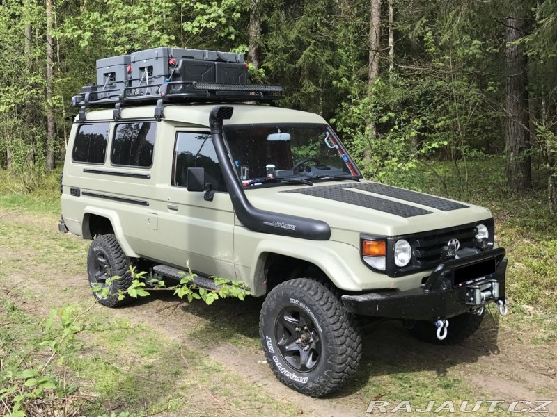 Toyota Land Cruiser 78 Series