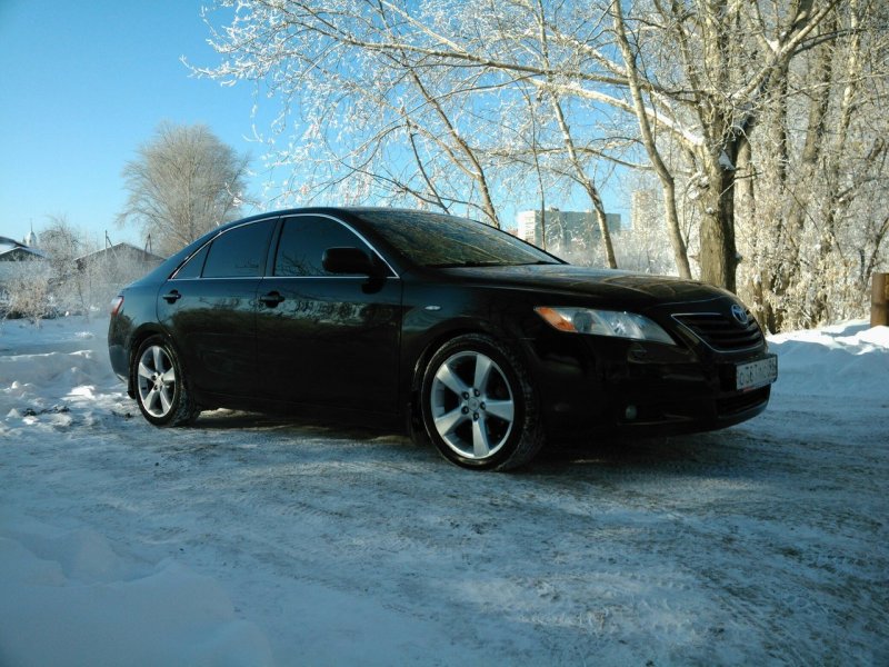 Toyota Camry за рулем зима