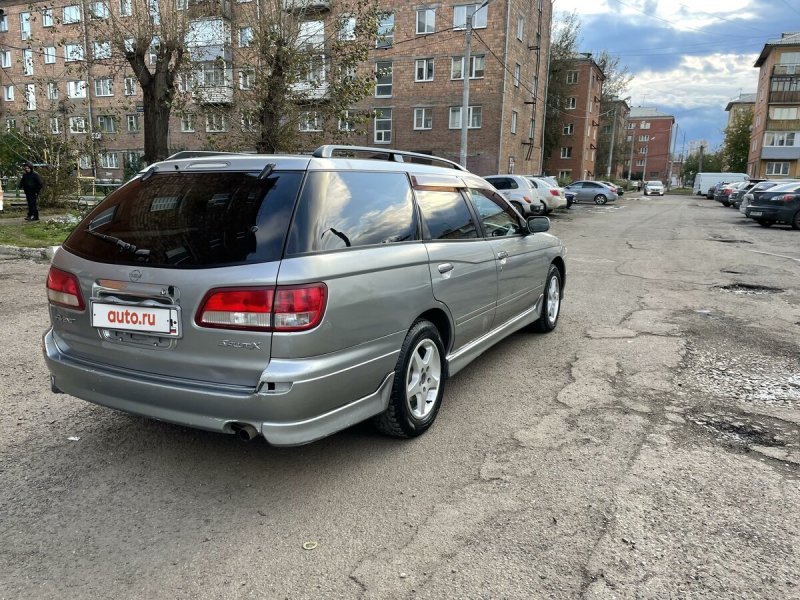 Ниссан Авенир 2002г
