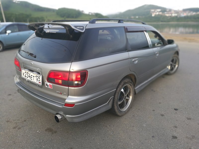 Спойлер Nissan Avenir