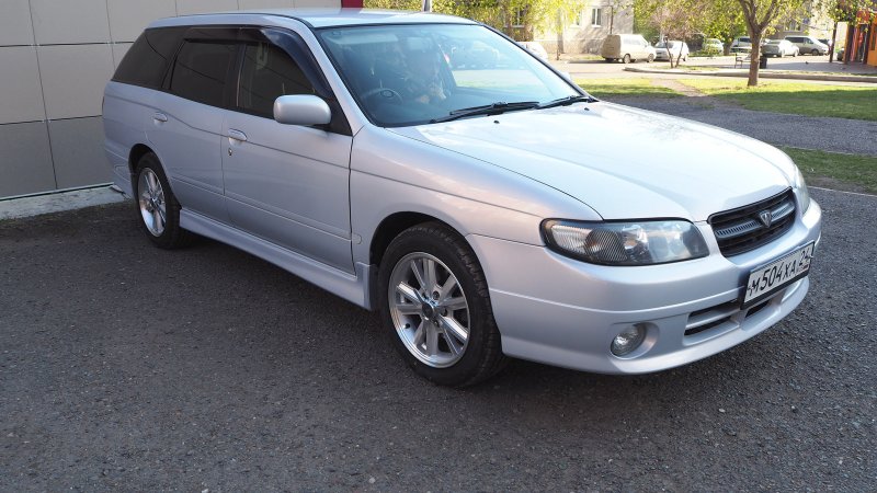 Nissan Avenir 4wd