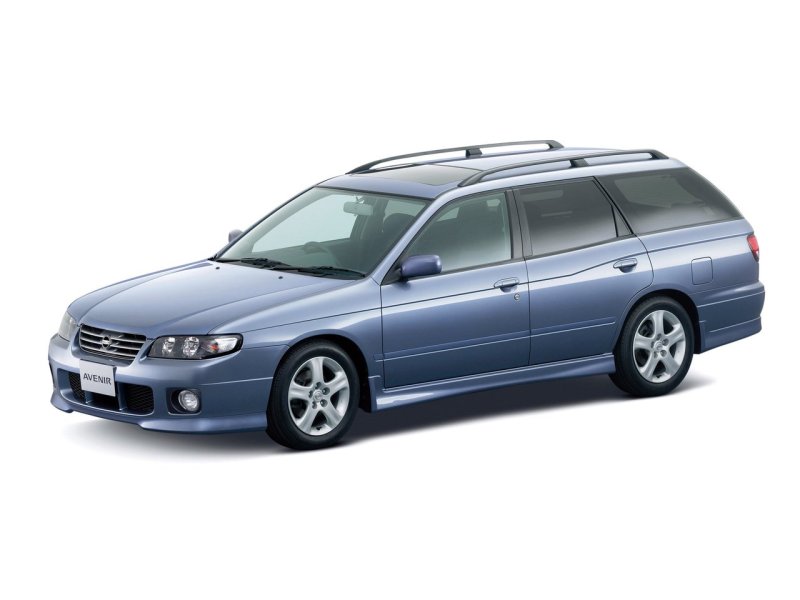 Nissan Avenir 2000