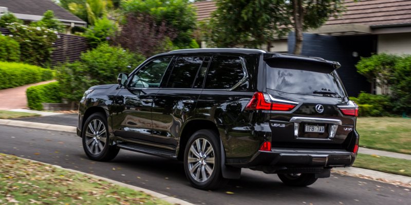 Тойота Lexus LX 570